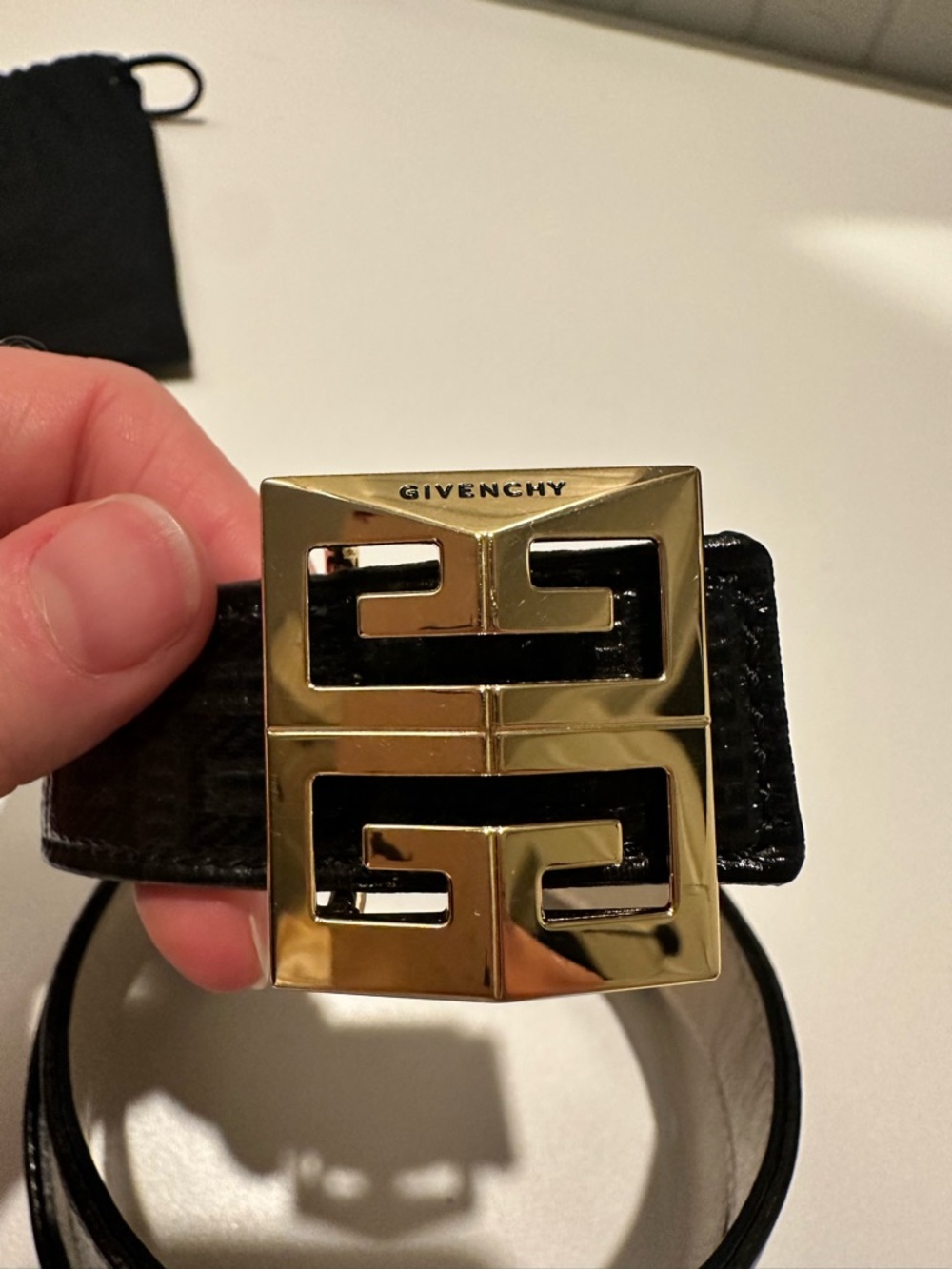 Givenchy 4G Buckle Reversible Leather Belt - Picture 3 of 7